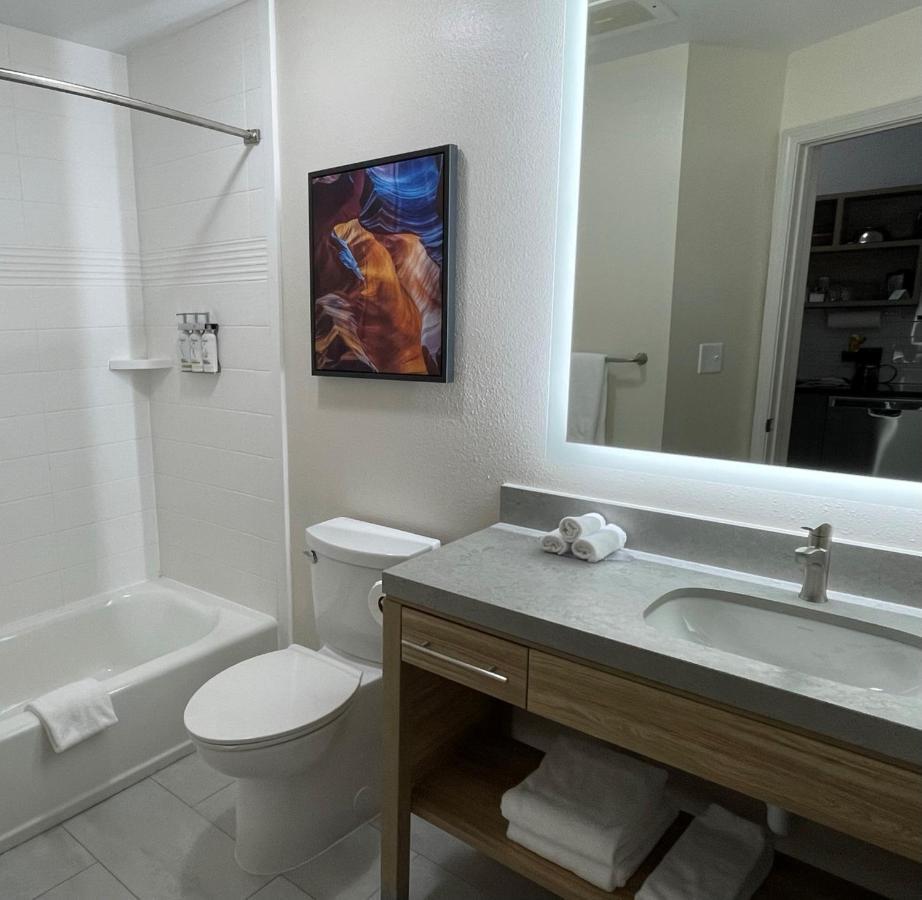 แคนเดิ้ลวูด สวีท ทัสคาลูซา Hotel ภายนอก รูปภาพ